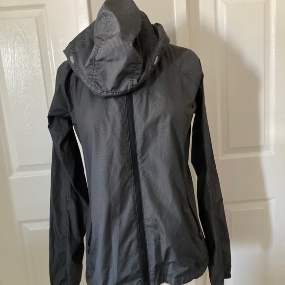 NIKE WINDBREAKER WOMEN SIZE SMALL - Picture 2 of 8